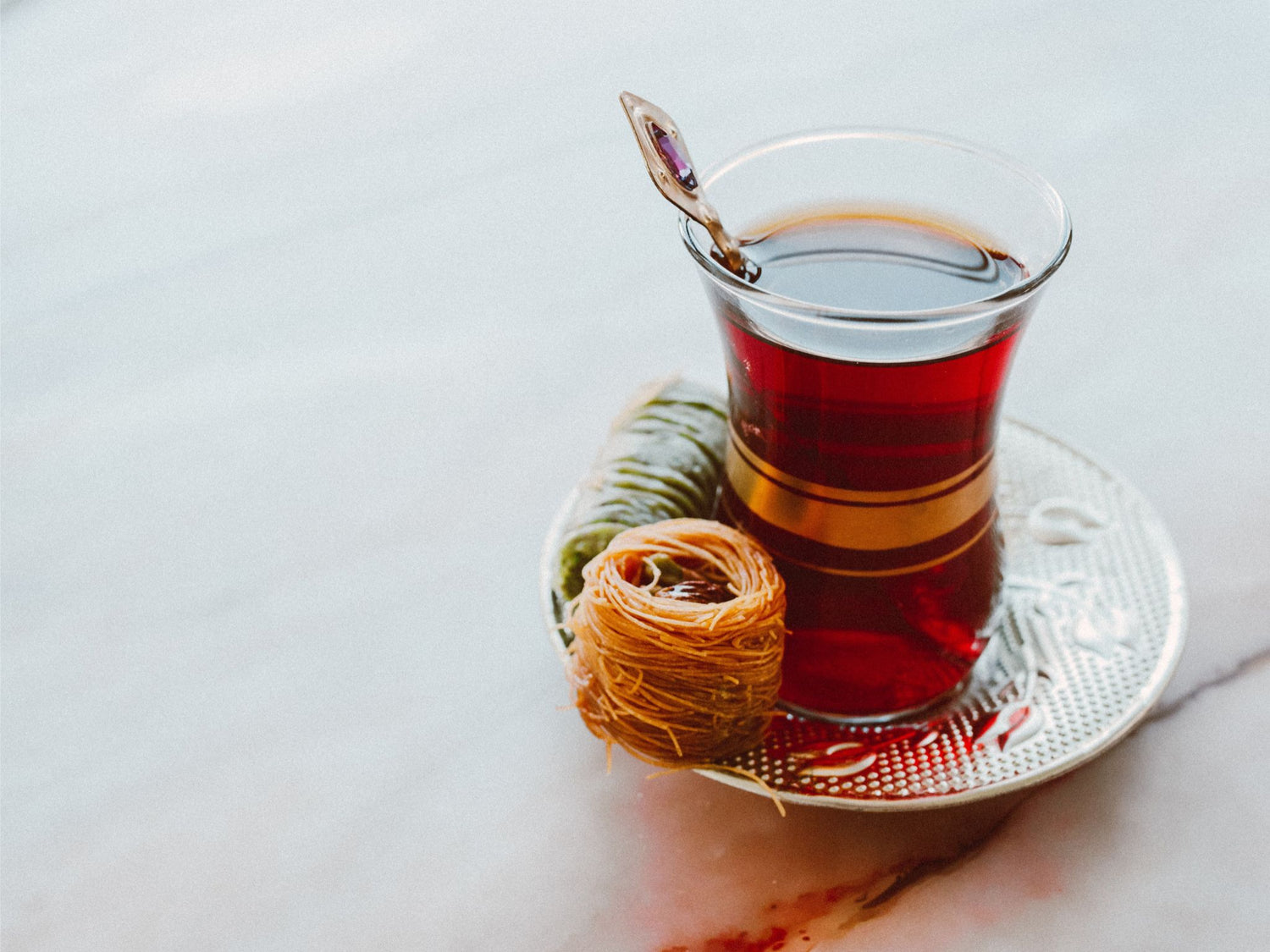 Baklava mit Honig online bestellen Baklava online kaufen Orientalisches Gebäck online kaufen Türkische Süßigkeiten online kaufen syrisches Baklava online kaufen   traditionelles Baklava online kaufen 4